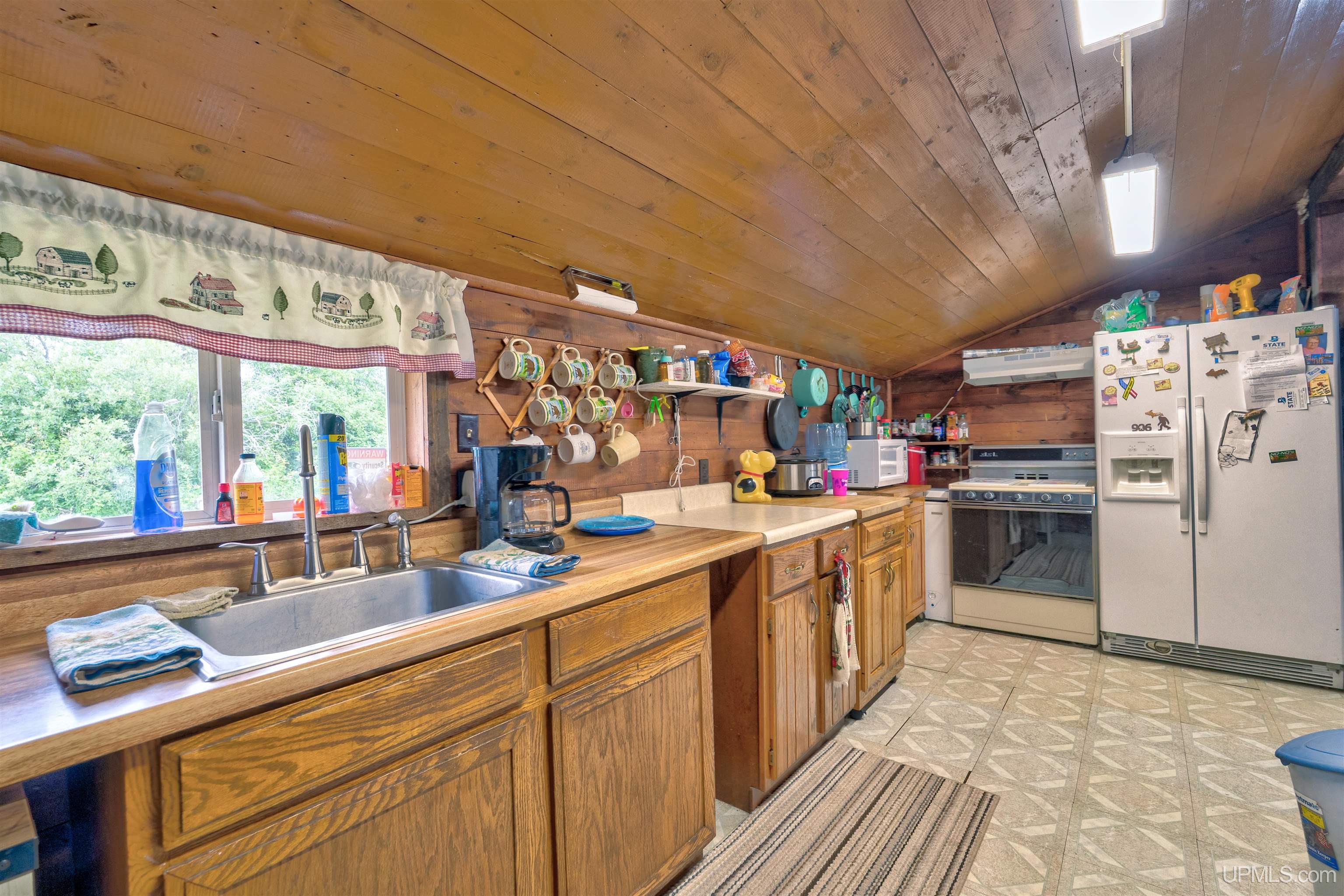 15682 Highway 2 Cooks, MI 49817 - Photo 21 of 56