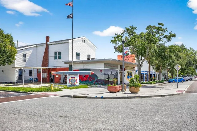 $4,950 | 2649 1st Avenue North, St. Petersburg, FL 33713