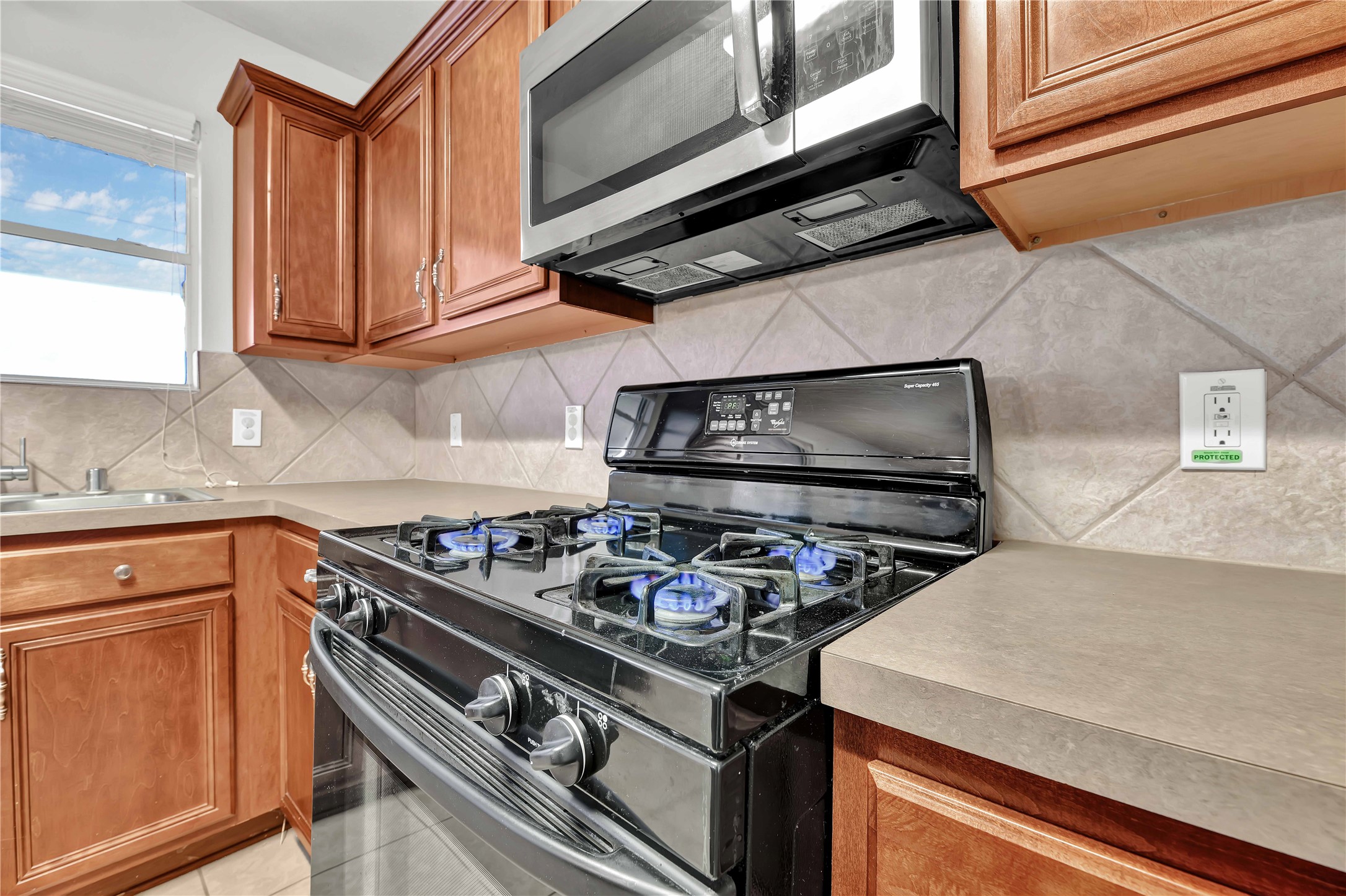 1906 Rock Ridge Drive Houston, TX 77049 - Photo 15 of 32 Gas Stove