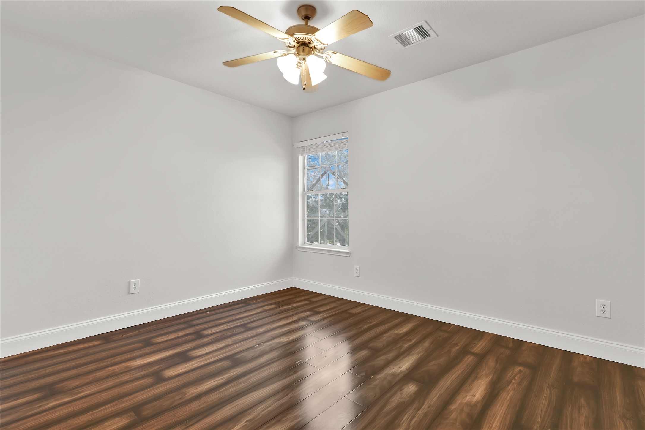 1906 Rock Ridge Drive Houston, TX 77049 - Photo 20 of 32