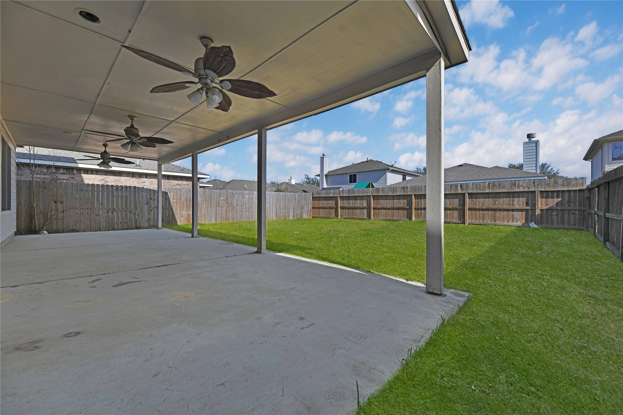 1906 Rock Ridge Drive Houston, TX 77049 - Photo 32 of 32 Welcoming Patio