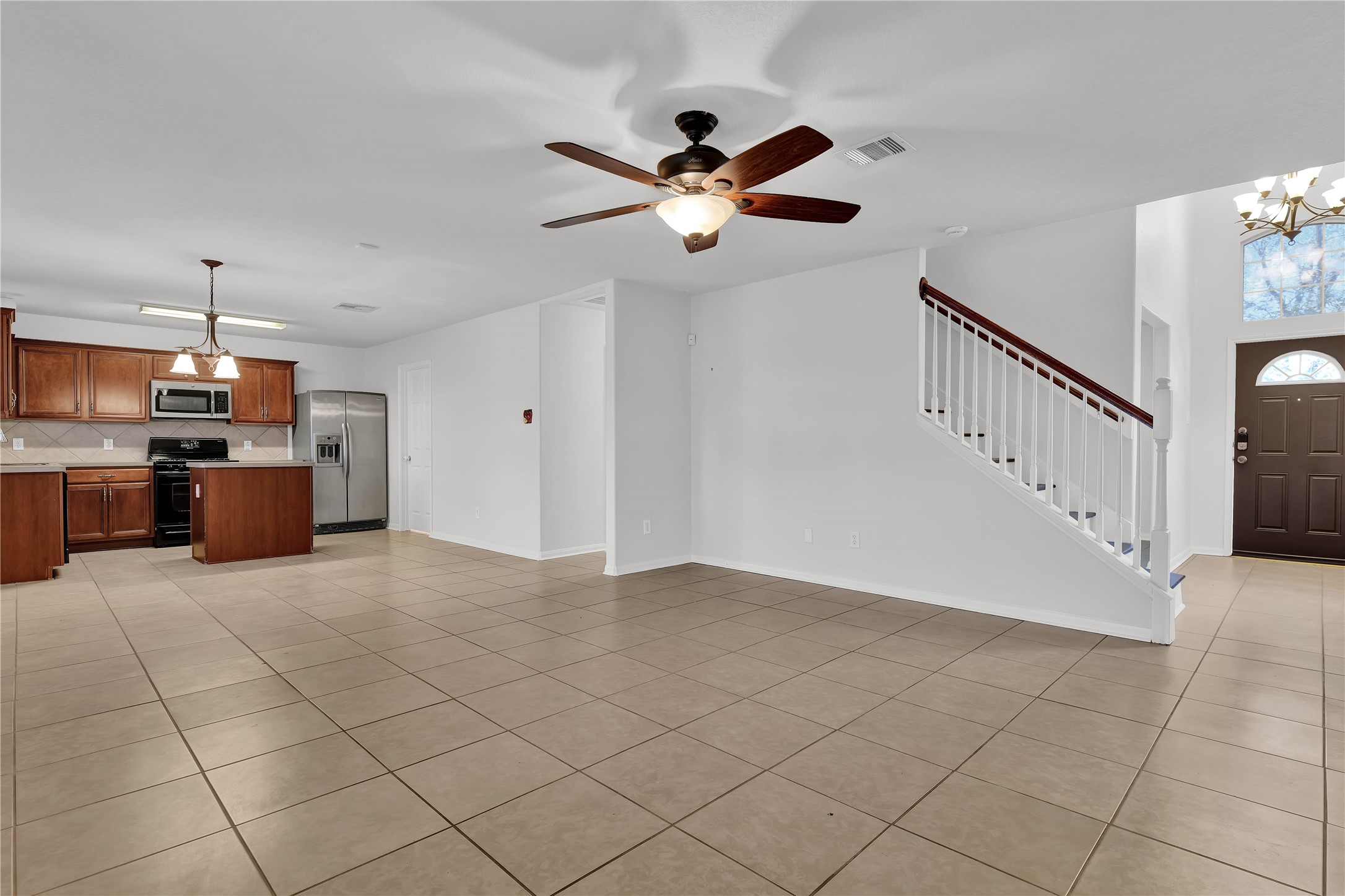 1906 Rock Ridge Drive Houston, TX 77049 - Photo 7 of 32