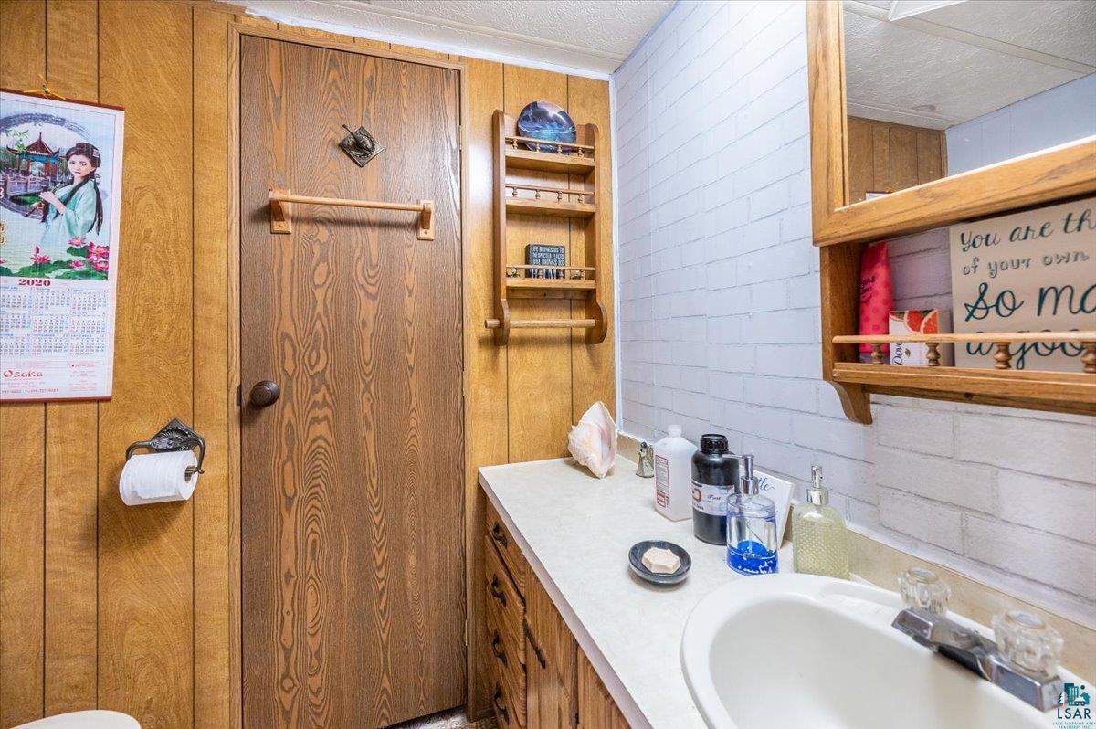 6215 Morris Thomas Road Duluth, MN 55810 - Photo 14 of 32 Gallery Image 14
