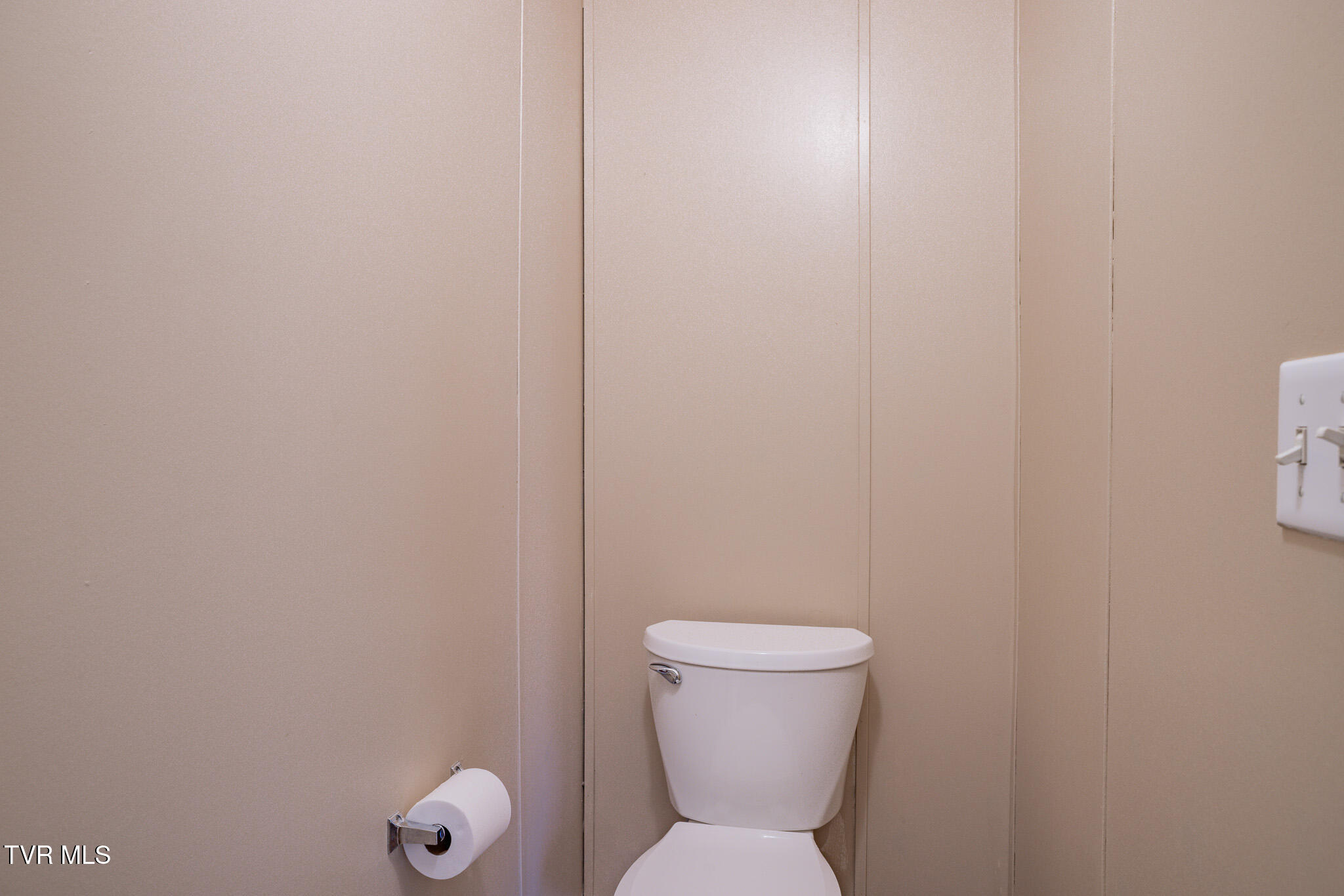 4035 Ridge Road Kingsport, TN 37660 - Photo 8 of 35 1R9A8642-HDR