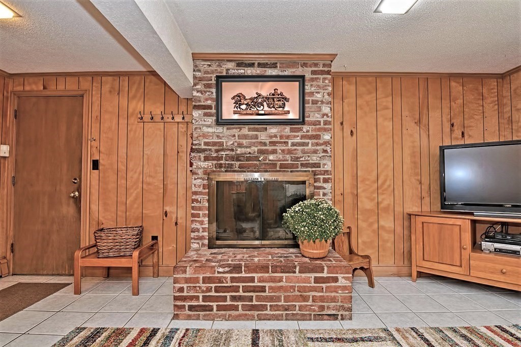 28 Alexandra Road Lynnfield, MA 01940 - Photo 15 of 42