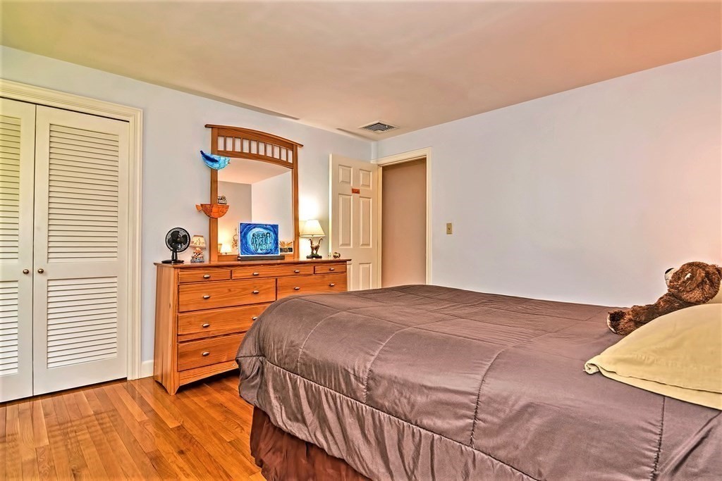 28 Alexandra Road Lynnfield, MA 01940 - Photo 24 of 42