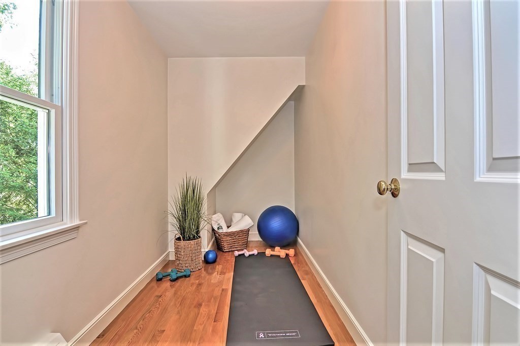 28 Alexandra Road Lynnfield, MA 01940 - Photo 30 of 42