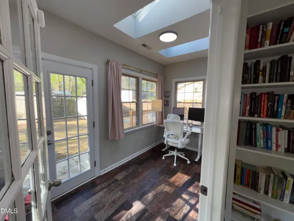 $495,000 | 817 Chatham Lane, Raleigh, NC 27610
