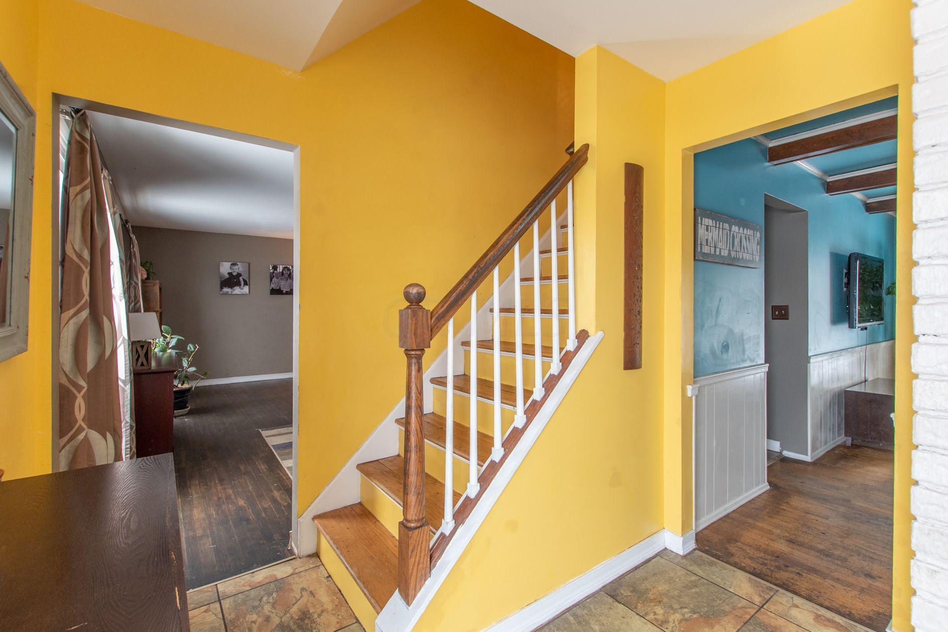 1461 Demorest Road Columbus, OH 43228 - Photo 5 of 33 Gallery Image 5