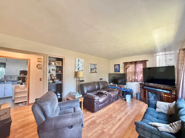 $335,000 | 1971 S Shore, Beloit, WI 53511