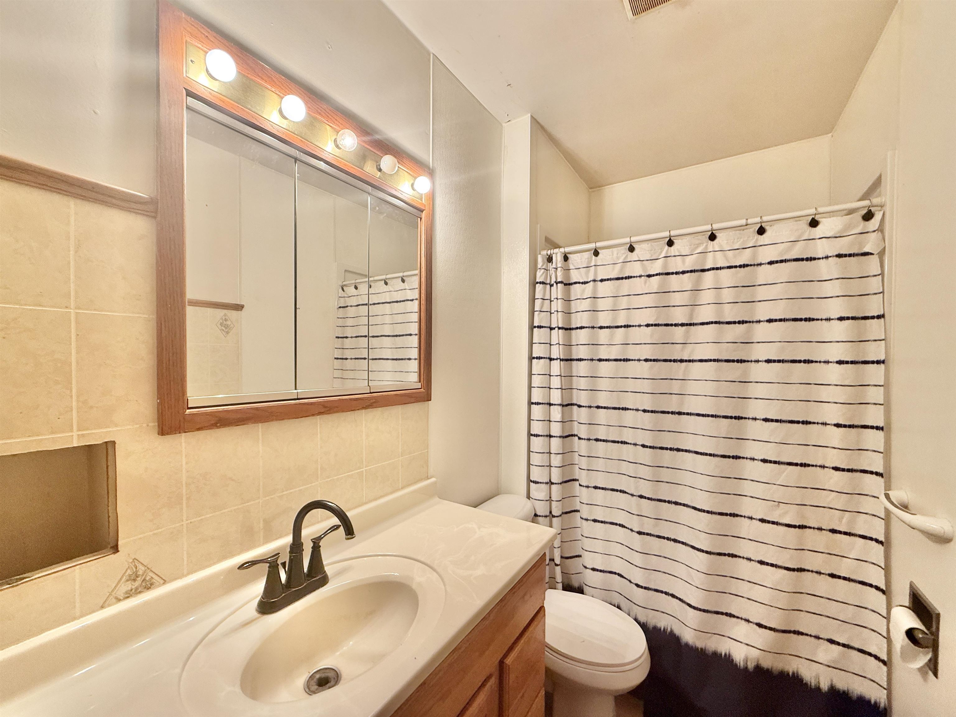 1971 S Shore Beloit, WI 53511 - Photo 23 of 34