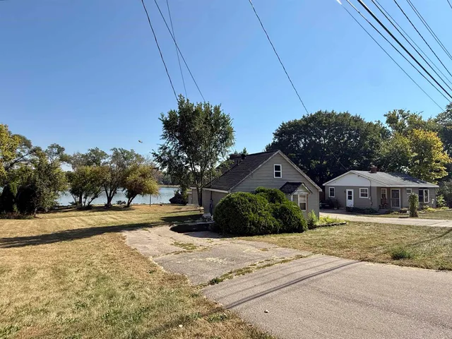 $335,000 | 1971 S Shore, Beloit, WI 53511