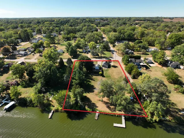 $335,000 | 1971 S Shore, Beloit, WI 53511