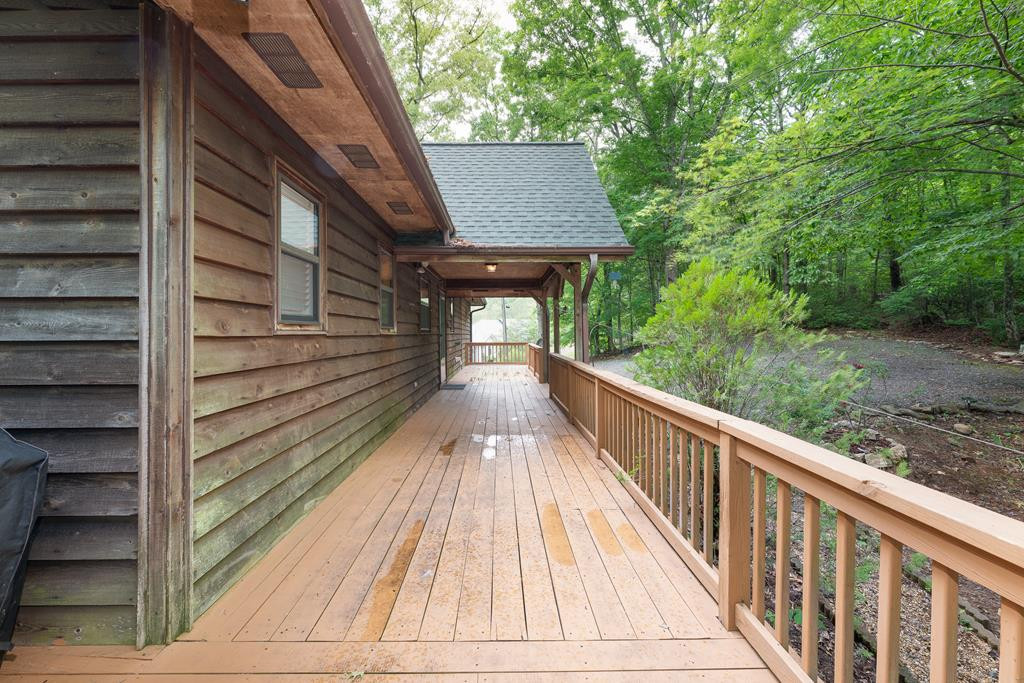 144 Wolf Ridge Lane Murphy, NC 28906 - Photo 22 of 30 Entry Porch/Deck