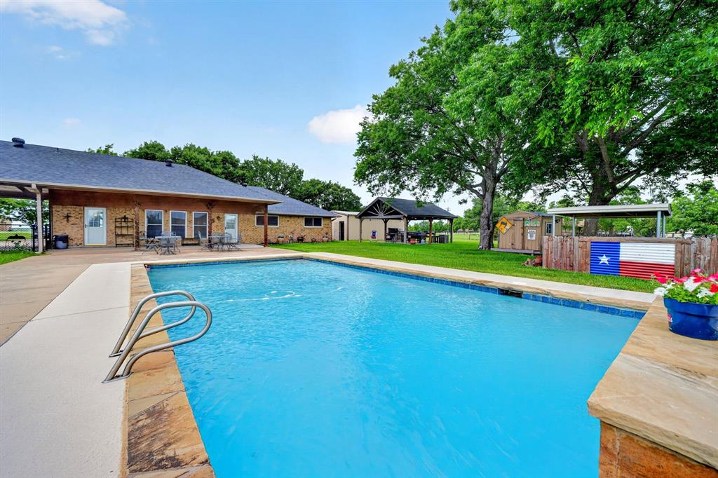 16810 Valley View Forney, TX 75126 - Photo 3 of 40