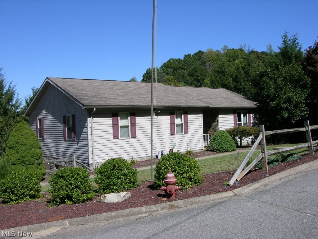 27 Mound Manor Road St. Marys, WV 26170 - Photo 1 of 11 Front View