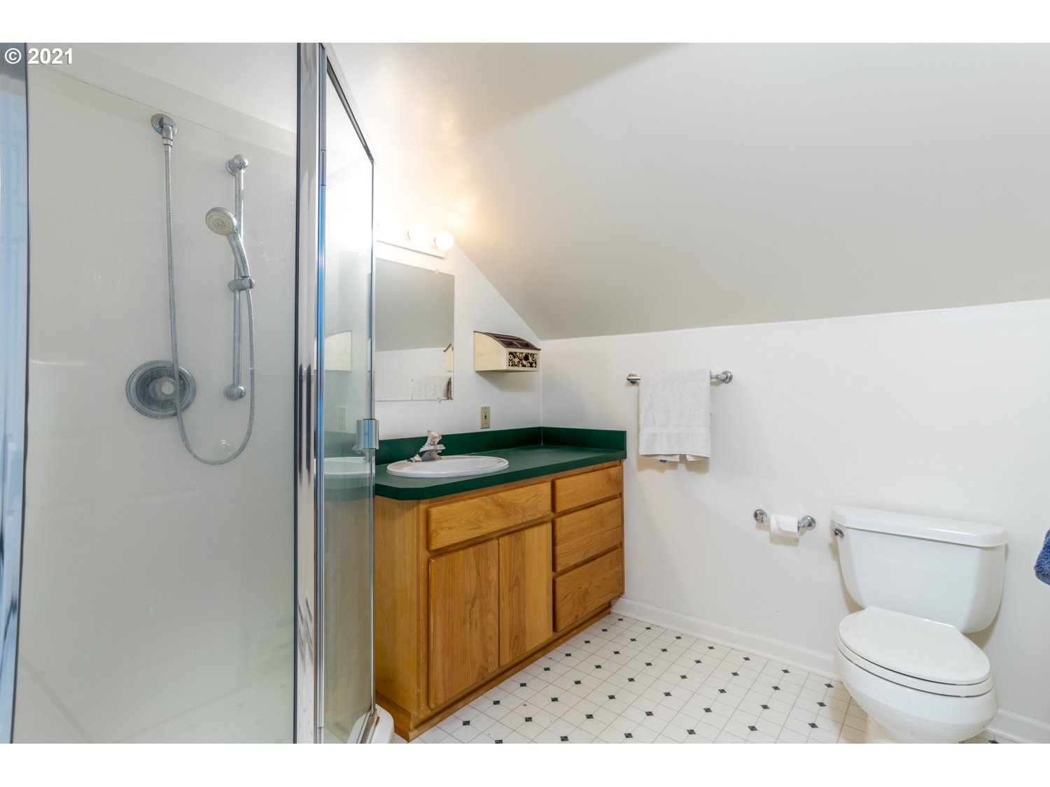 1717 Washington Street Eugene, OR 97401 - Photo 22 of 32