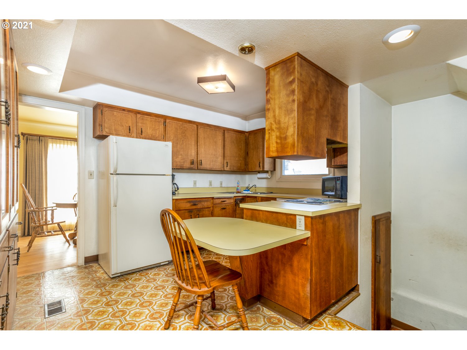 1717 Washington Street Eugene, OR 97401 - Photo 8 of 32