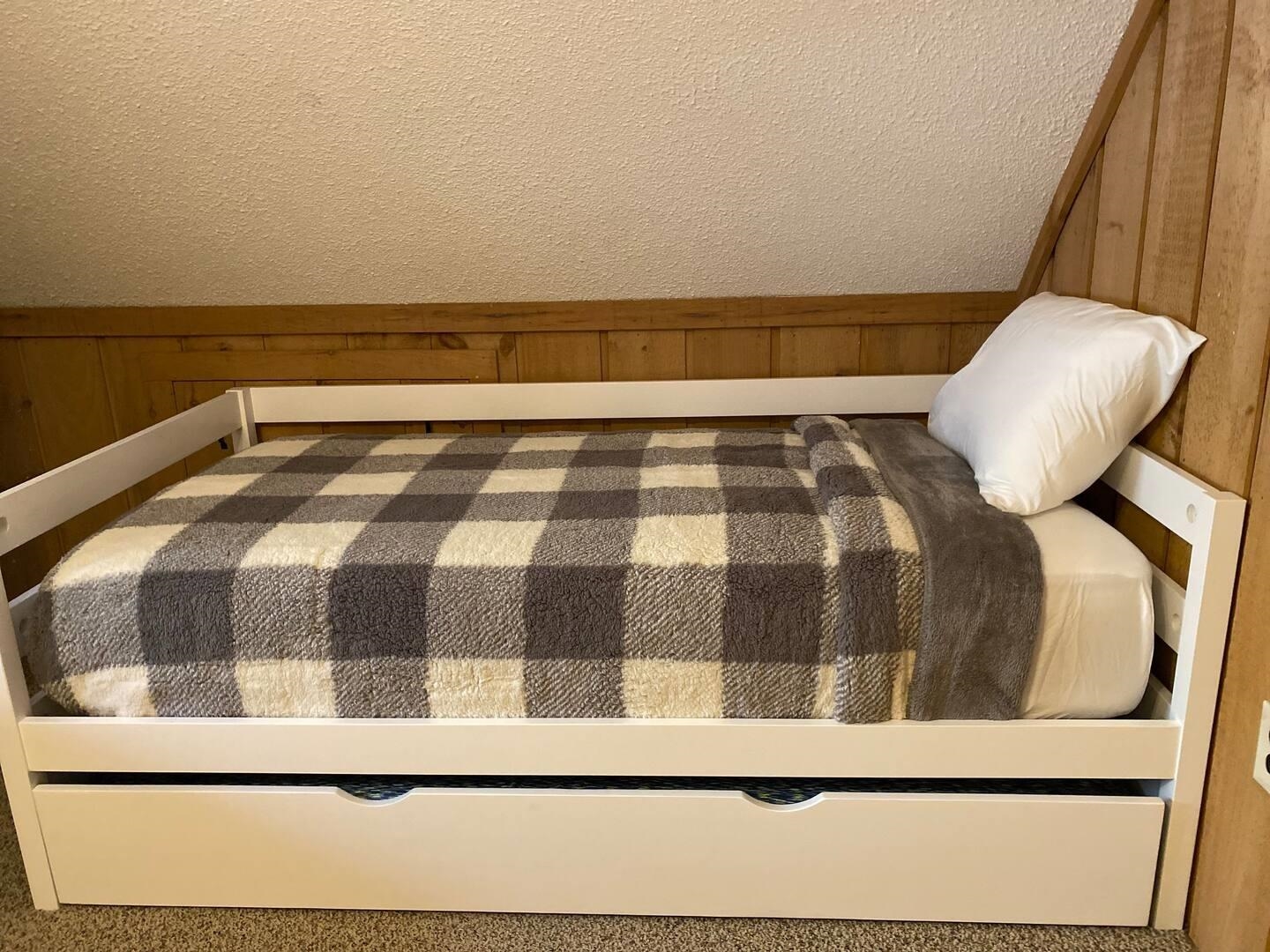 6 Outer Limits Lane Wilmington, VT 05363 - Photo 19 of 36