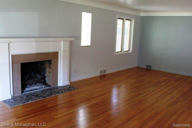 211 Ridgemont Road Grosse Pointe, MI 48236 - Photo 2 of 25 IMG_0537.JPG