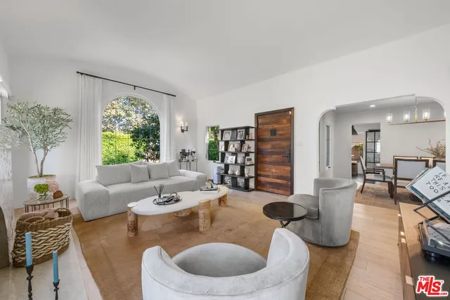 $10,950 | 441 North Flores Street, Los Angeles, CA 90048