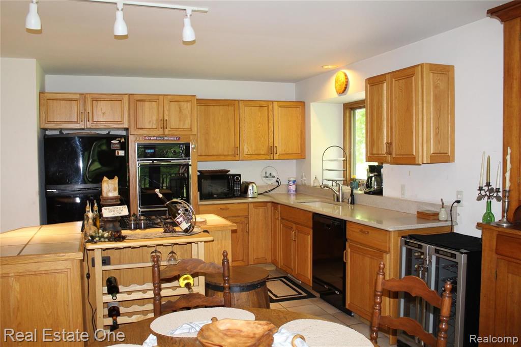 2845 Jewell Road Howell, MI 48843 - Photo 22 of 98