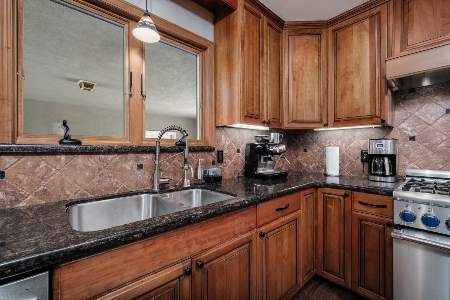 5249 Adelaide Way Carmichael, CA 95608 - Photo 28 of 75