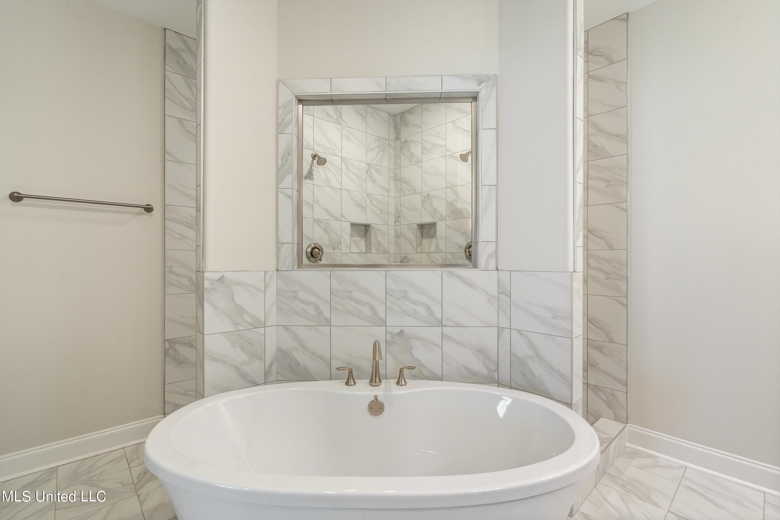 5327 Malone Road North Olive Branch, MS 38654 - Photo 15 of 36 Master Bathroom