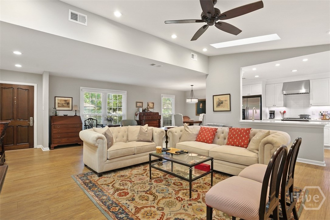 122 Talbot Road Savannah, GA 31410 - Photo 11 of 58