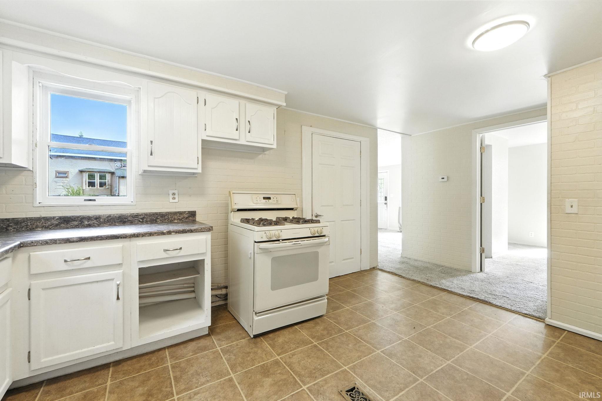 298 Front Street Rome City, IN 46784 - Photo 8 of 29