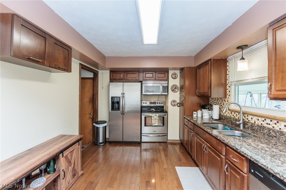 19157 Howe Road Strongsville, OH 44136 - Photo 12 of 46