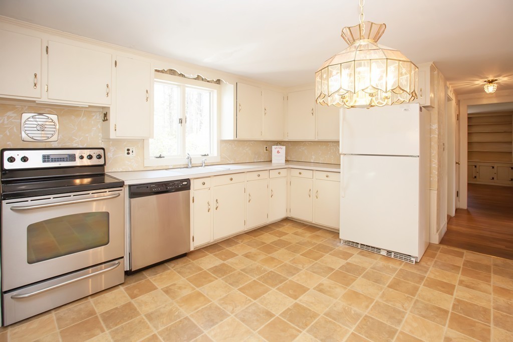 1 Highfield Road Hingham, MA 02043 - Photo 8 of 18 Gallery Image 8
