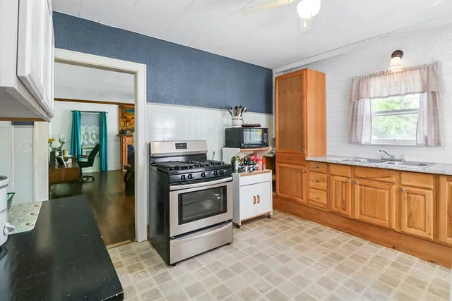 $99,900 | 605 West Walnut Street, Coleman, TX 76834