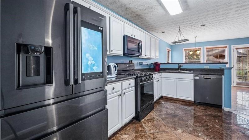 3930 Bogan Mill Road Northeast Buford, GA 30519 - Photo 12 of 27