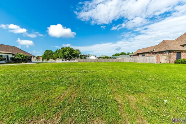 $89,900 | 126 Godchaux Drive, Houma, LA 70360