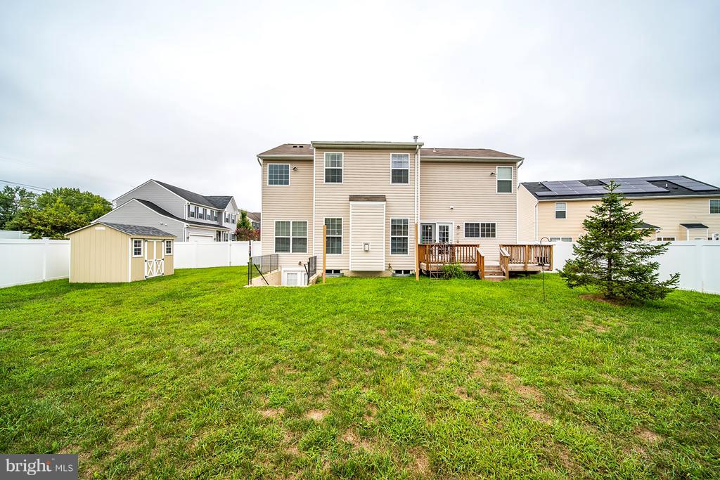 7104 Roddy Court Fort Washington, MD 20744 - Photo 2 of 30 Exterior (Rear)