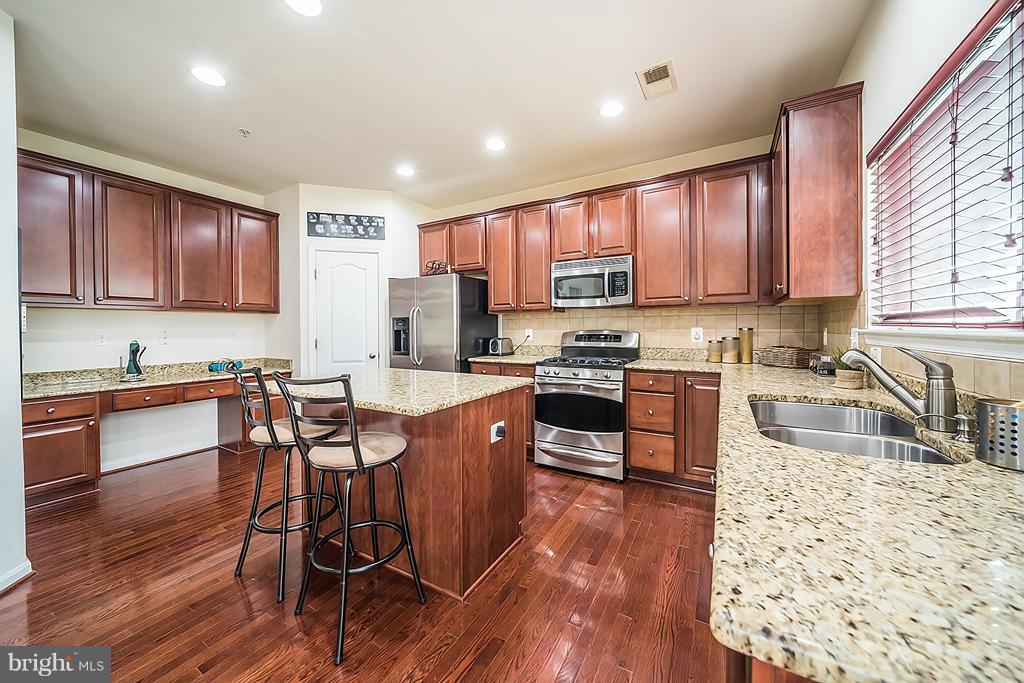 7104 Roddy Court Fort Washington, MD 20744 - Photo 13 of 30 Dining Room