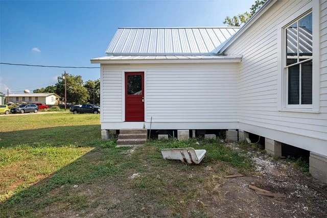 $125,000 | 302 Washington Street, Smithville, TX 78957