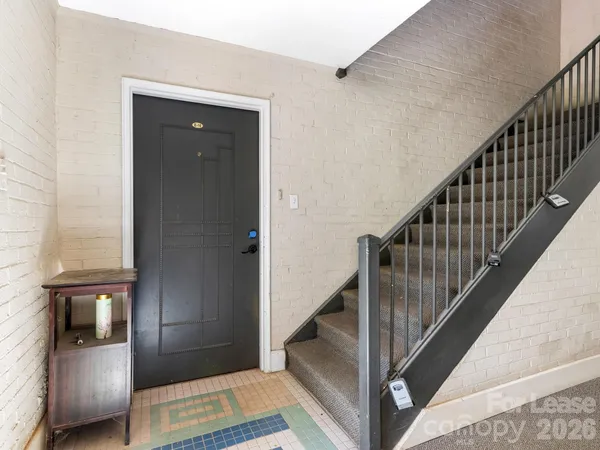 $1,600 | 227 North Dotger Avenue, Charlotte, NC 28207