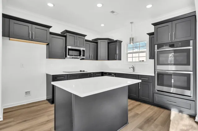 $429,900 | 1607 Peacock Drive, Clarksville, TN 37043