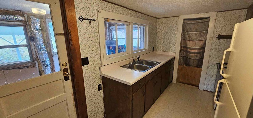 2764 Ivanhoe Road Fries, VA 24330 - Photo 10 of 22 Gallery Image 10