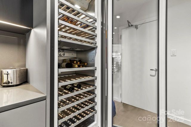 $1,925,000 | 435 South Tryon Street, Unit 901, Charlotte, NC 28202