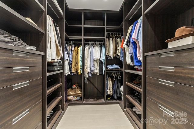 $1,925,000 | 435 South Tryon Street, Unit 901, Charlotte, NC 28202