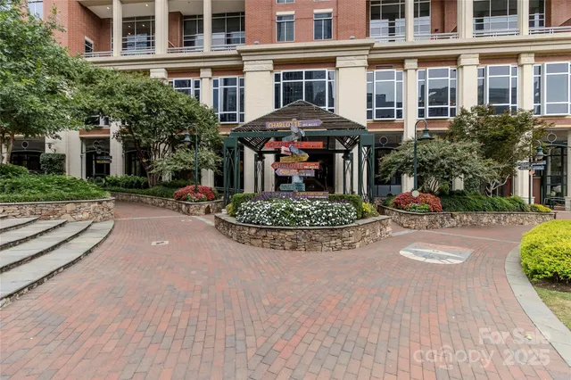 $1,975,000 | 435 South Tryon Street, Unit 901, Charlotte, NC 28202
