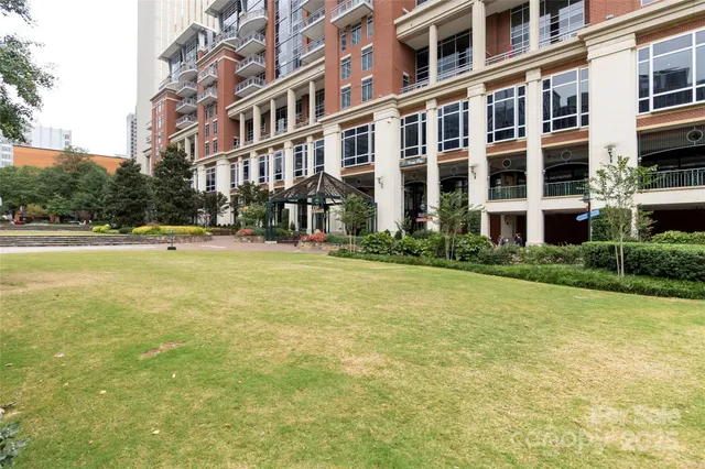 $1,975,000 | 435 South Tryon Street, Unit 901, Charlotte, NC 28202
