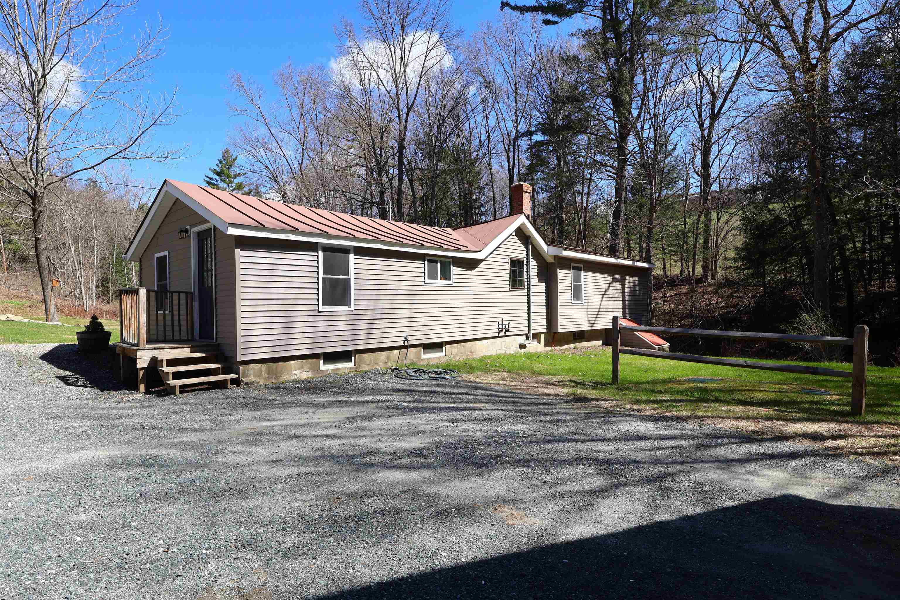 1013 Jericho Road Hartford, VT 05001 - Photo 20 of 55