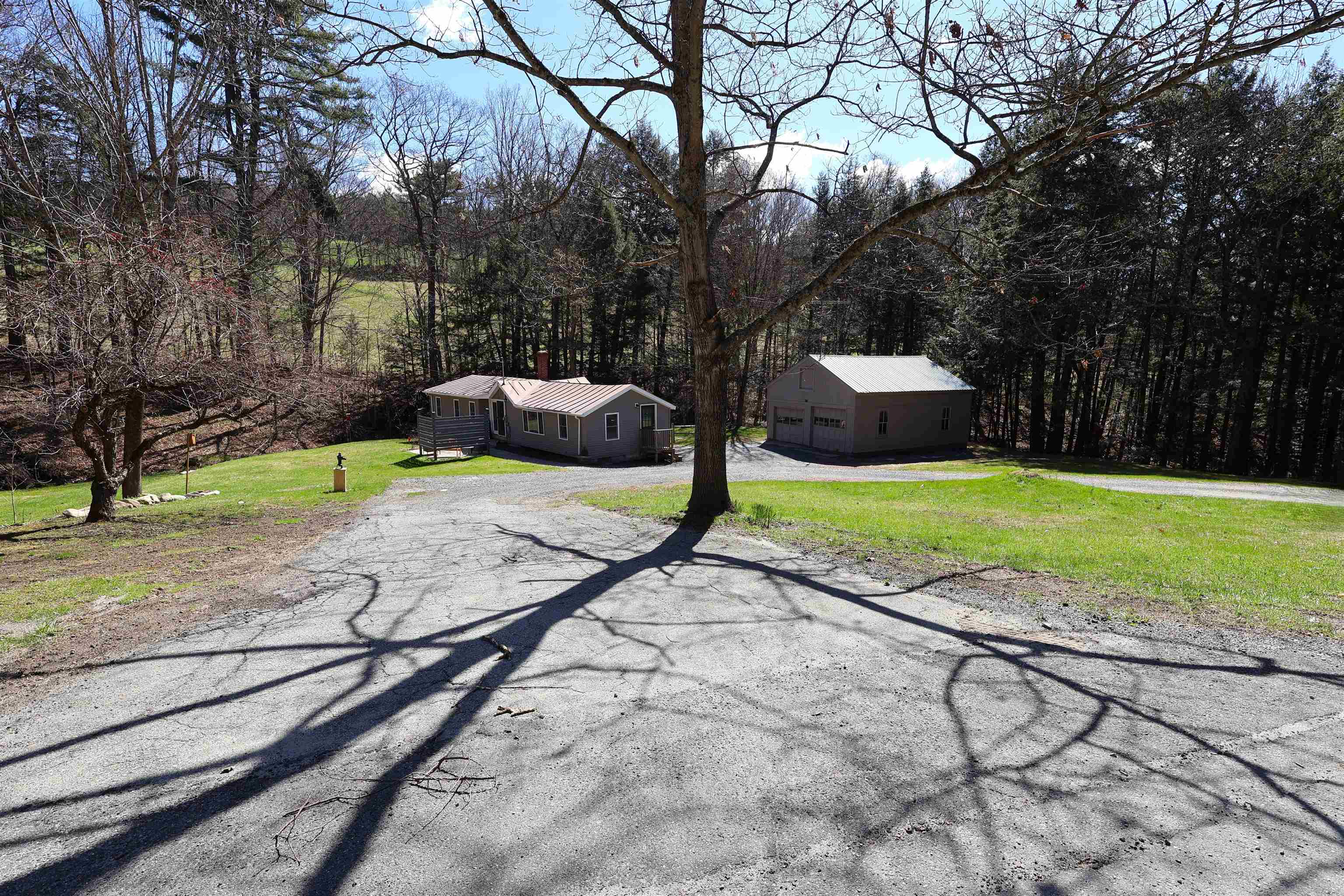 1013 Jericho Road Hartford, VT 05001 - Photo 4 of 55