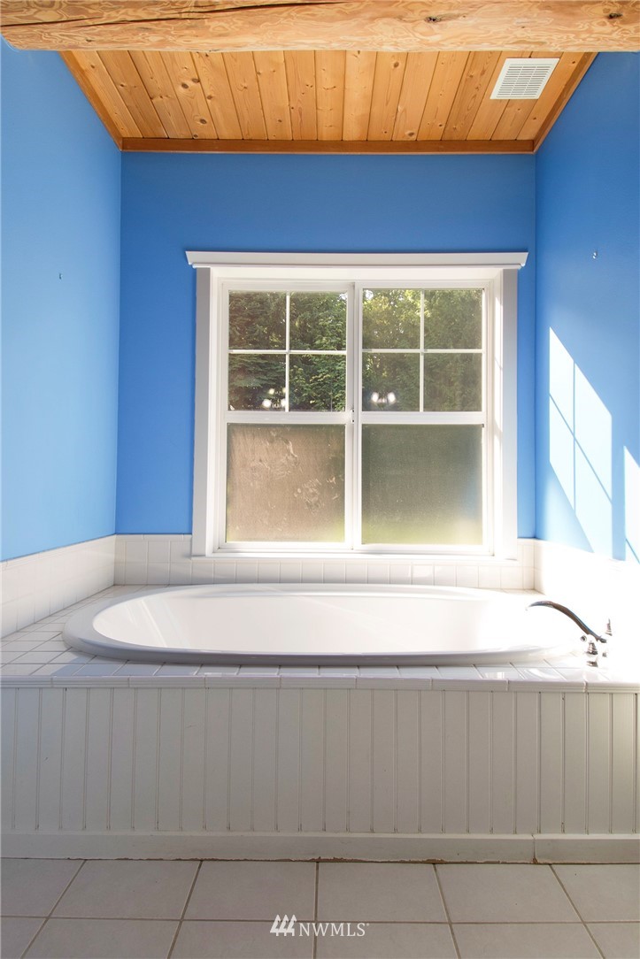 185 Roundtree Road Port Angeles, WA 98362 - Photo 20 of 40 Gallery Image 20