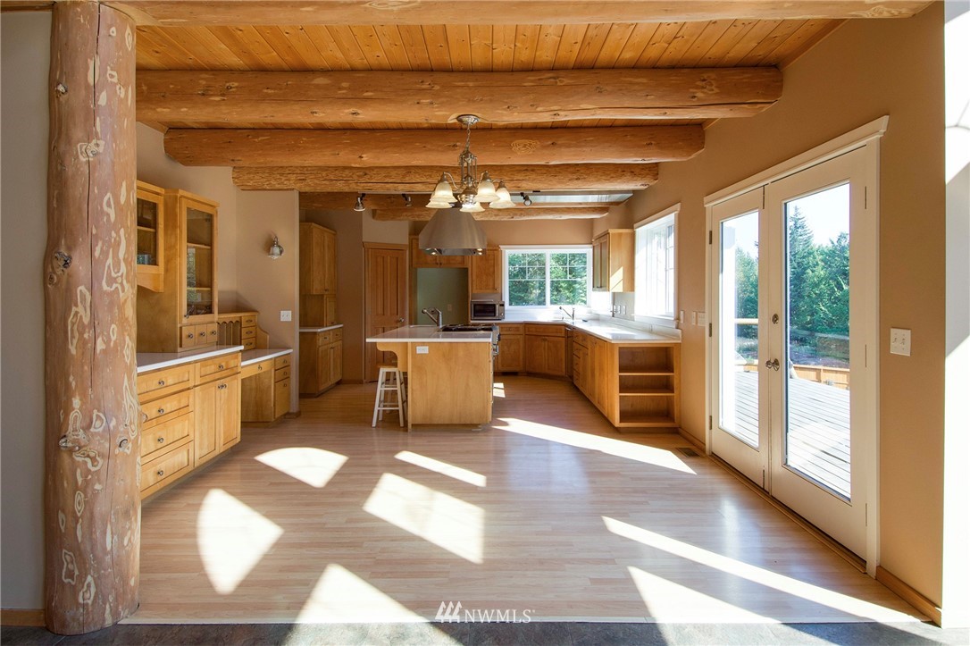 185 Roundtree Road Port Angeles, WA 98362 - Photo 5 of 40 Gallery Image 5