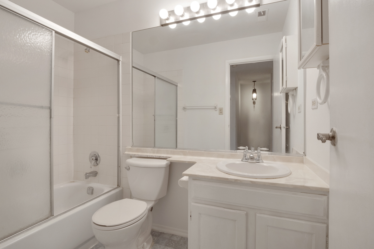 5540 Pebblebeach Drive Hanover Park, IL 60133 - Photo 20 of 28